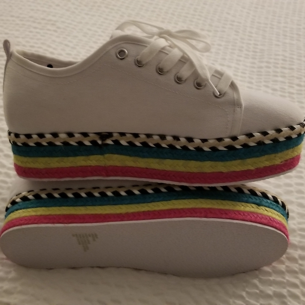 Betsey Johnson Fashion Platform Sneakers - Picture 7 of 11